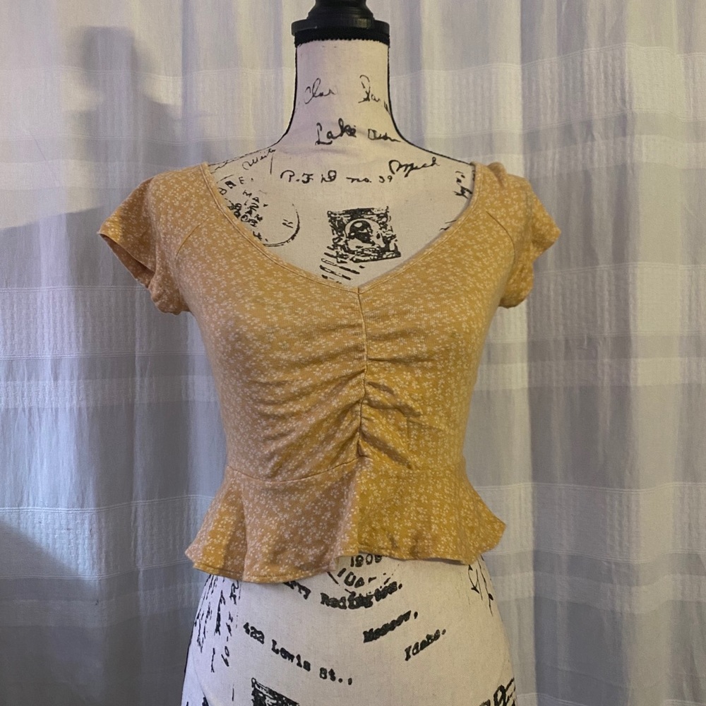 Yellow and white American eagle crop top